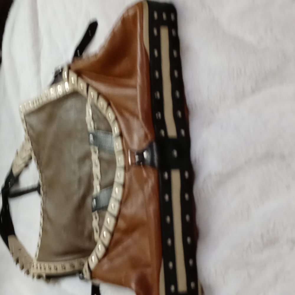 Bella Dolci Leather Bag - Picture 12 of 12